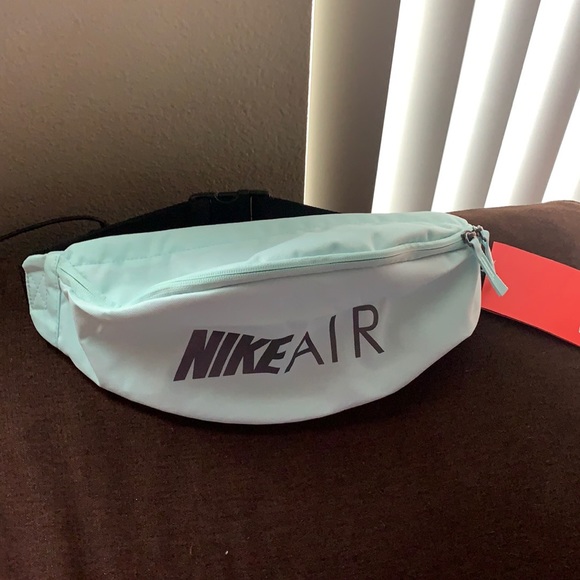 New NIKE Air Heritage Hip Fanny Pack Mint Green new with tag - Picture 3 of 7